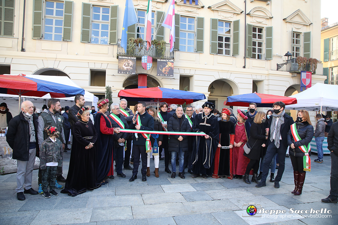VBS_5752 - 10.ma Fiera Nazionale del Tartufo e Fiera dei Santi.jpg